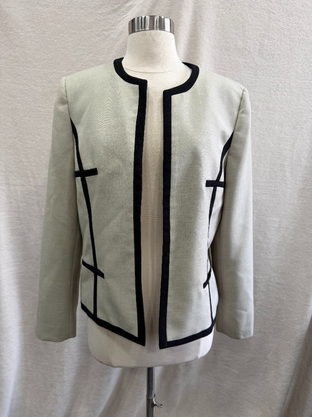 Jones Studio Separates Blazer Jacket Size 12 Cream Black Trim Open Front